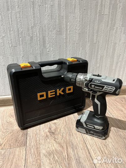 Шуруповерт deko 20V 2.0 Ah