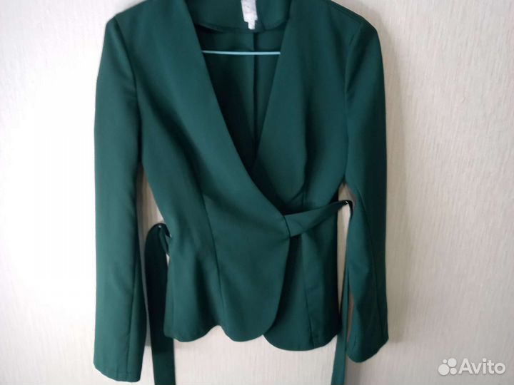 Брючный костюм женский 42