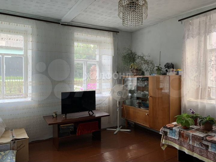 Дом 76,4 м² на участке 6,84 га