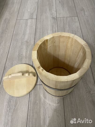 Деревянный бочонок