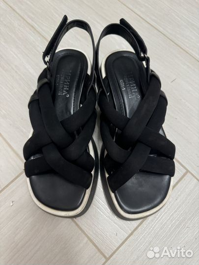 Босоножки для девочки