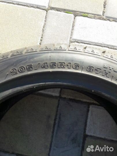 Hankook Icebear W300 205/45 R16 87H