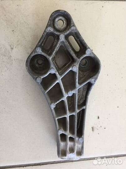 Кронштейн двс Opel Vectra A