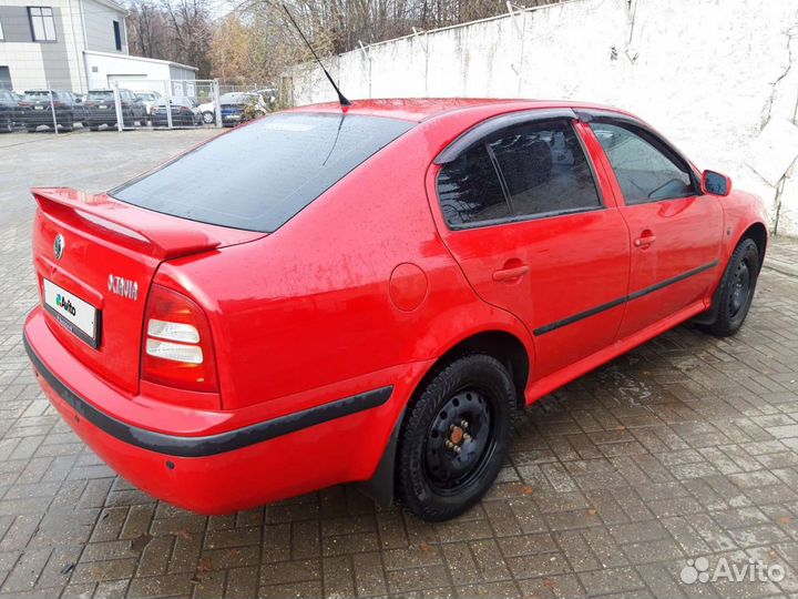 Skoda Octavia 1.6 МТ, 2006, 200 000 км