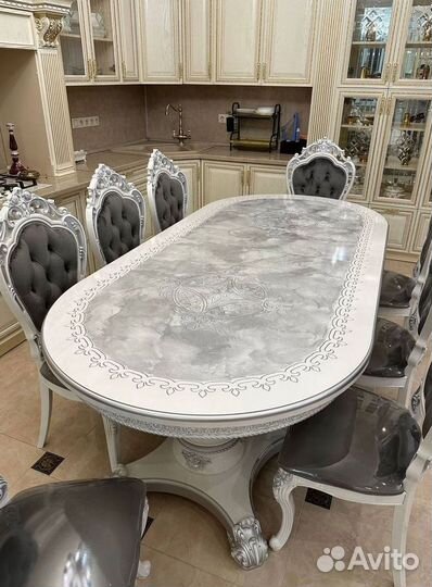 Комплект стол и стулья