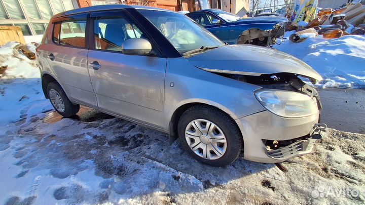 На запчасти Skoda Fabia 2 1.4л cgg 2011г