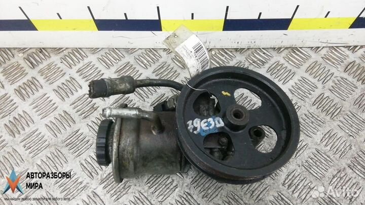 Насос гидроусилителя руля Toyota Avensis