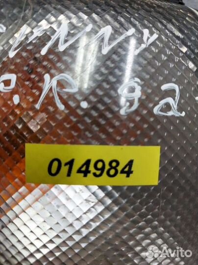 Поворотник правый Nissan Sunny N14