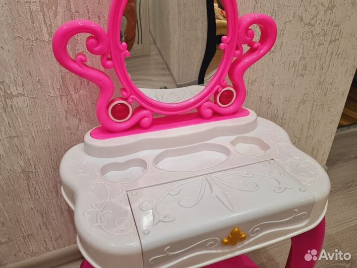 Детский туалетный столик для девочки