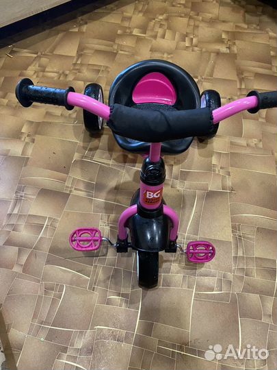 Детский трехколесный велосипед