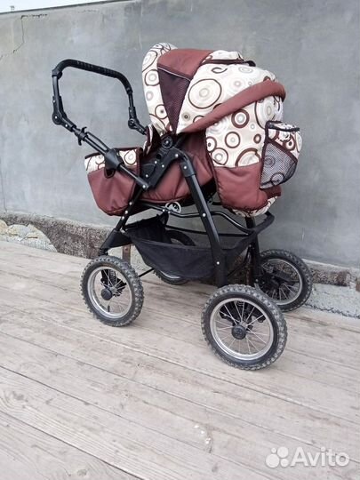 Продам прогулочную коляску
