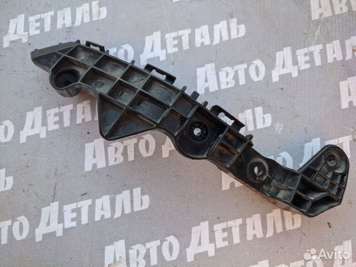 Кронштейн переднего бампера левый Lexus NX200 2014