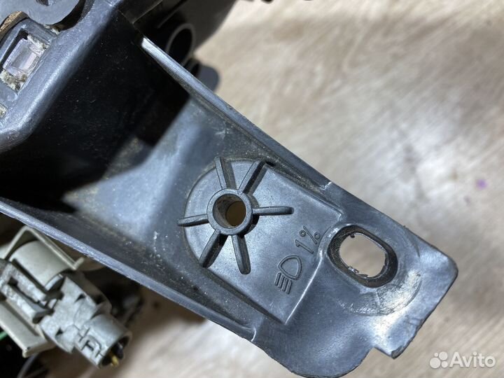 Фара передняя правая Renault Scenic 1 рест 142322