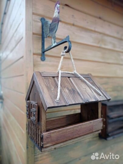 Декоративная кормушка
