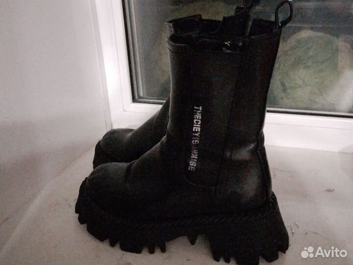 Резиновые ботинки