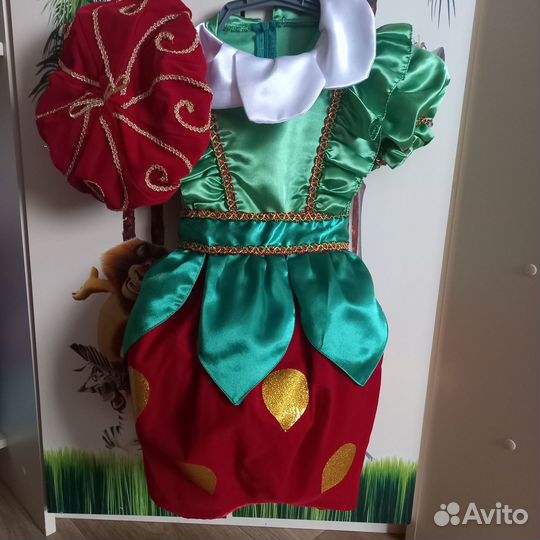 Новогодний костюм клубнички