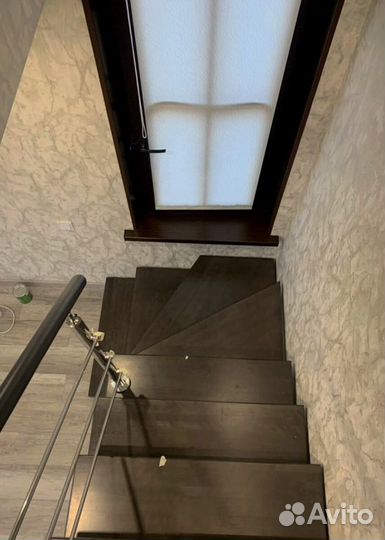 Лестница в дом или квартиру