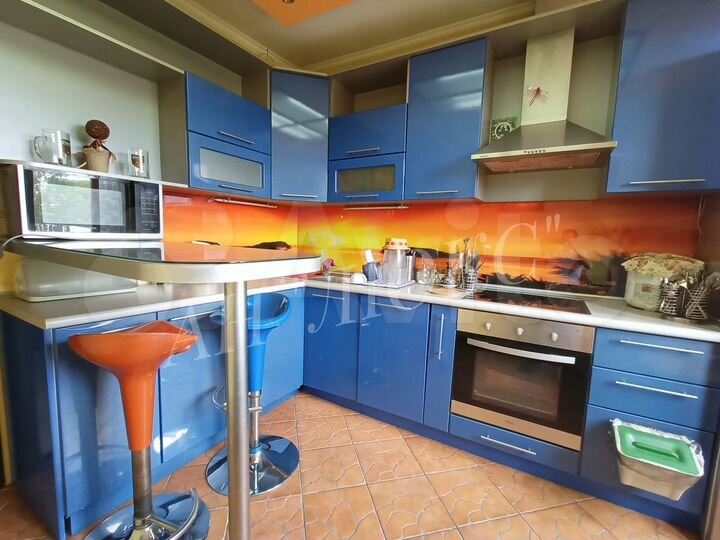 3-к. квартира, 54 м², 5/9 эт.
