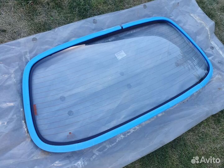 Стекло заднее Chevrolet Lanos