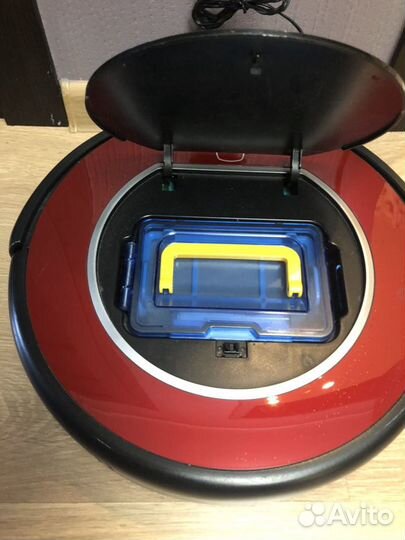 Робот пылесос panda X500