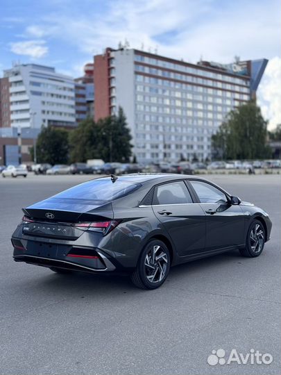 Hyundai Elantra 1.5 CVT, 2023, 80 км