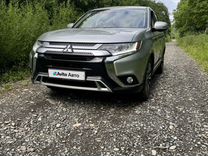 Mitsubishi Outlander 2.4 CVT, 2019, 130 000 км, с пробегом, цена 2 250 000 руб.