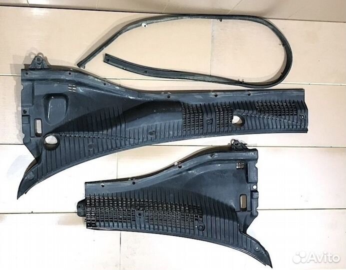 Тойота Карина Жабо