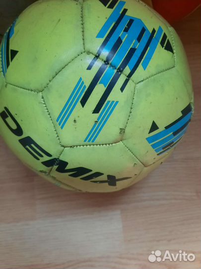 Футбольный мяч demix