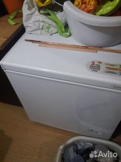 Морозильный ларь с глухой крышкой бу два года