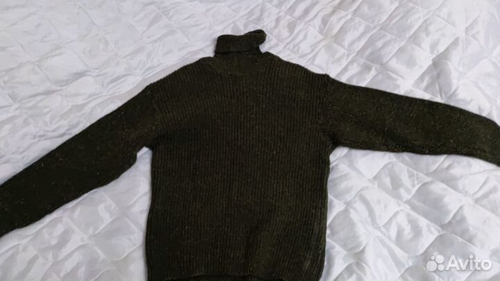 Свитер из шерсти