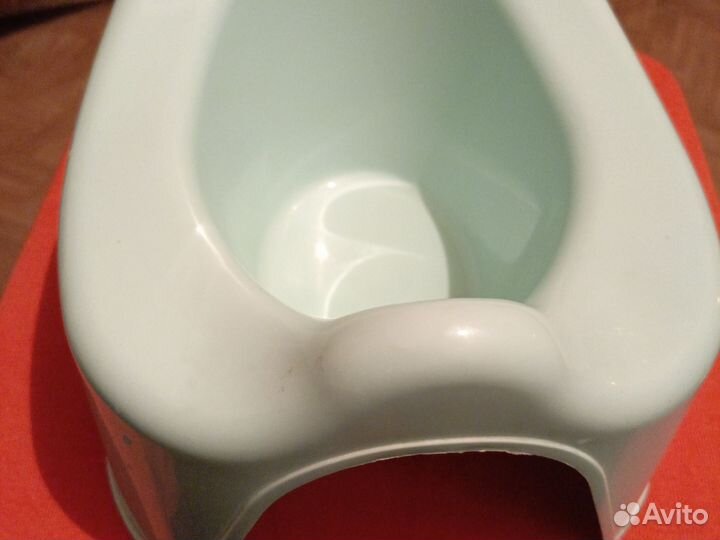 Горшок детский пластик. Новый