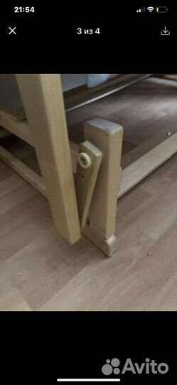 Детская кроватка с маятником