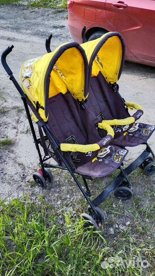 Прогулочная коляска-трость для двойни