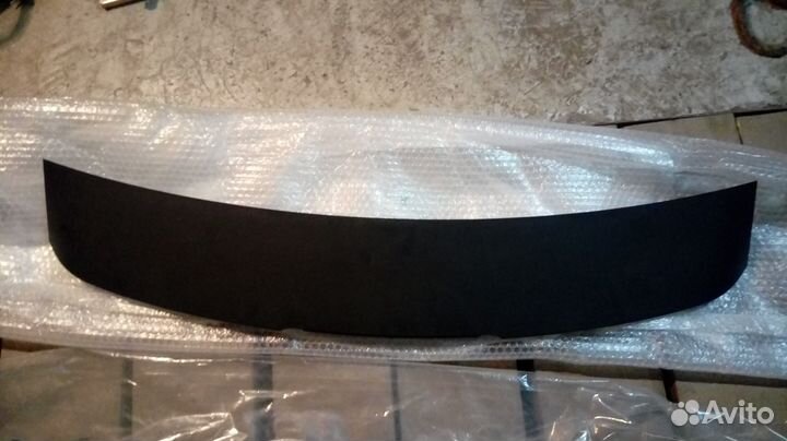 Штатный спойлер задней двери Форд Фокус 1501940