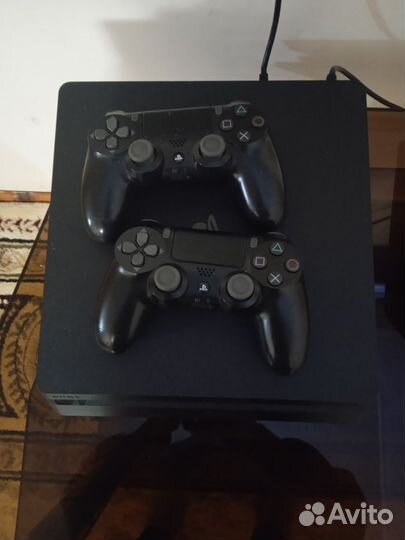 Sony playstation 4 slim