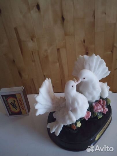 Статуэтка голуби