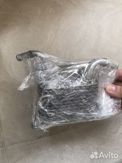 Радитор масляный кпп 216063JX2B Рено каптур 2016г