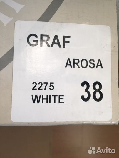 Фигурные коньки graf