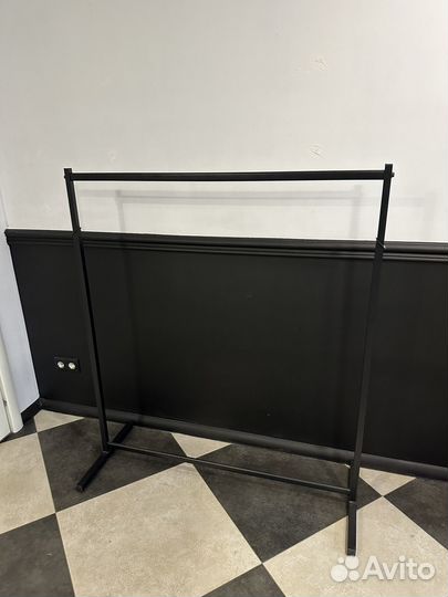 Вешалка напольная металлическая