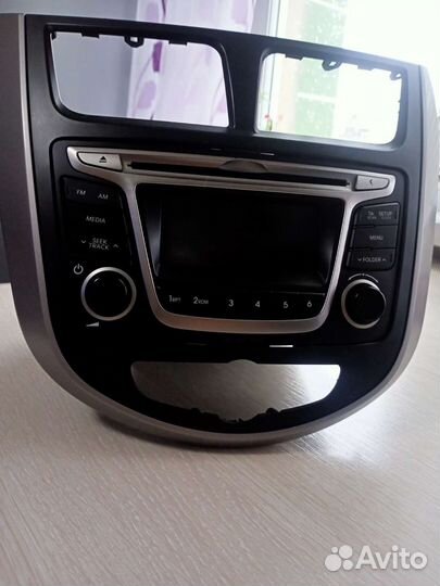 Магнитола с рамкой на Hyundai Solaris