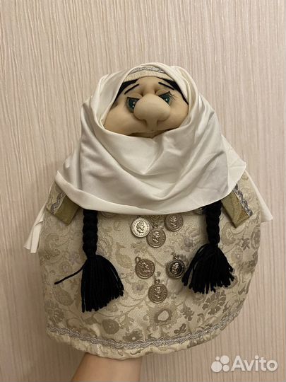 Кукла в национальном костюме