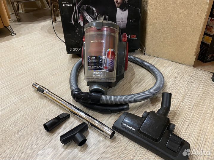 Пылесос Redmond RV-C335