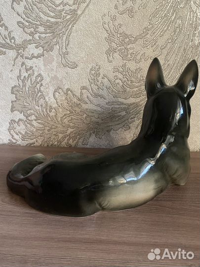 Фарфоровая статуэтка овчарки