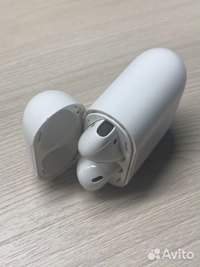 Беспроводные наушники apple airpods 1