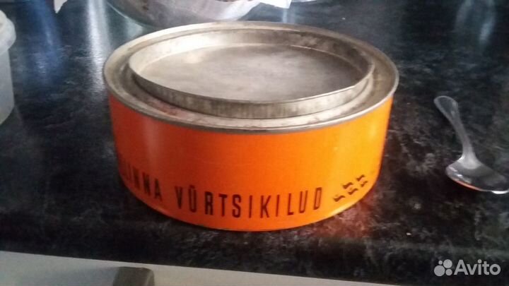 Банка жестяная