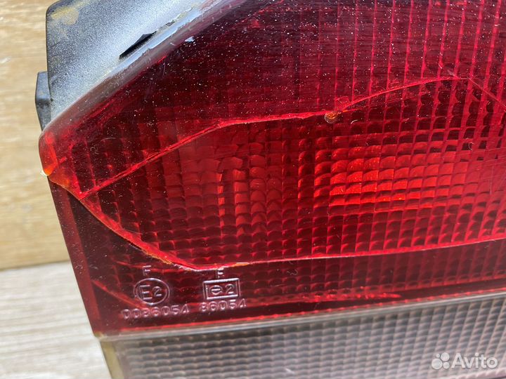 Фонарь правый Mazda 323 BF Арт. 111501