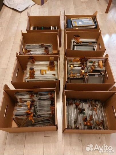 Тачскрины, сенсорные стёкла одним лотом (890 шт.)