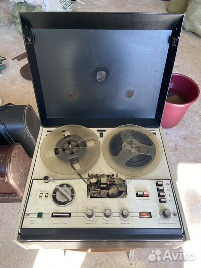 Катушечный магнитофон Астра 207