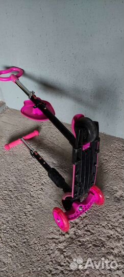 Детский трехколесный самокат
