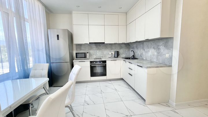 2-к. квартира, 54 м², 12/17 эт.